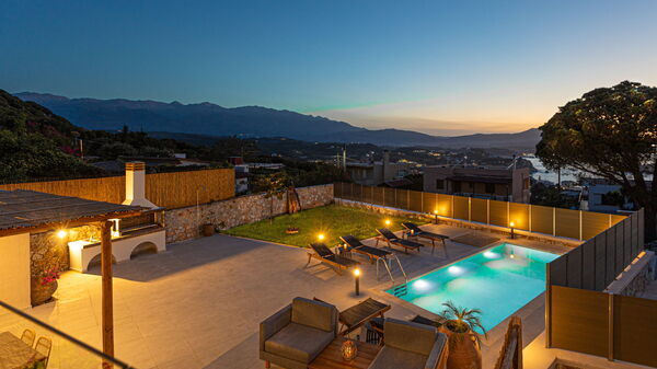 Villa Platon: all'aperto, Balcone / Terrazza / Patio, Esterni, Piscina