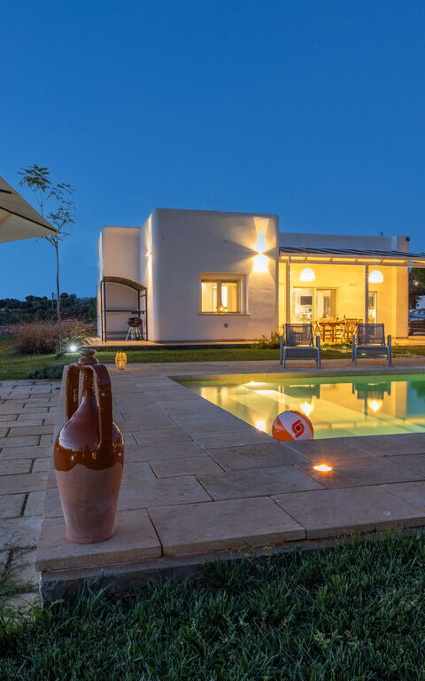 Villa Incantesimo: all'aperto, Esterni, Giardino, Piscina