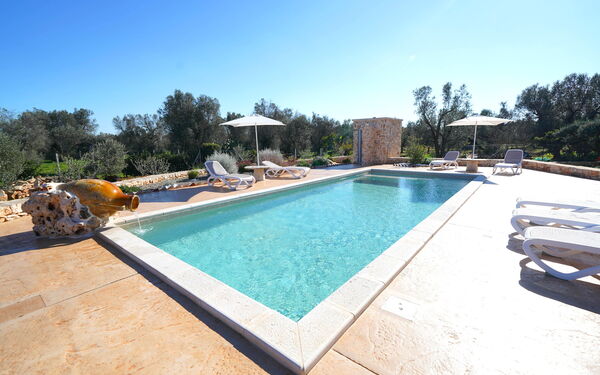 Trullo Samanta: all'aperto, Esterni