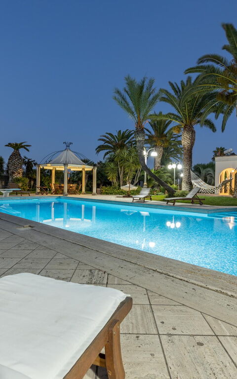 Villa Oasi Di Pace: all'aperto, Esterni, Piscina