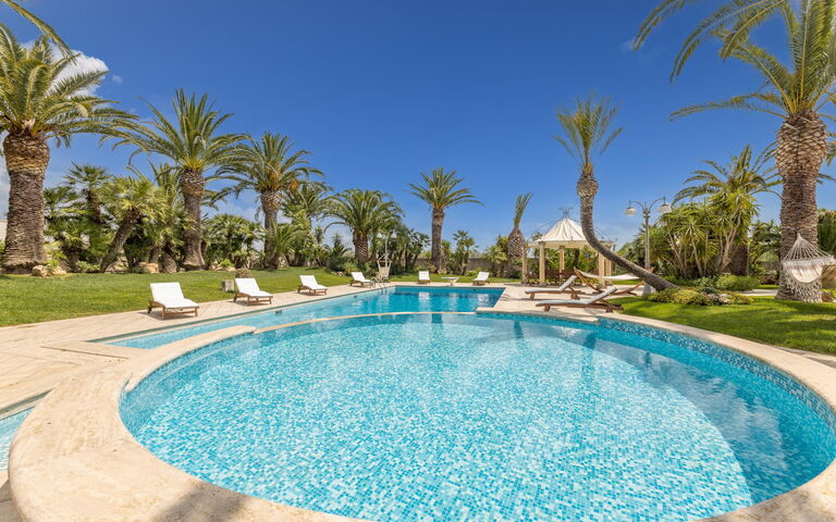 Villa Oasi Di Pace: all'aperto, Esterni, Piscina