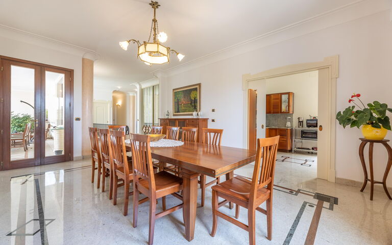 Villa Oasi Di Pace: Sala da pranzo