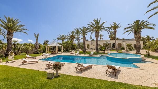 Villa Oasi di Pace: all'aperto, Esterni, Giardino, Piscina