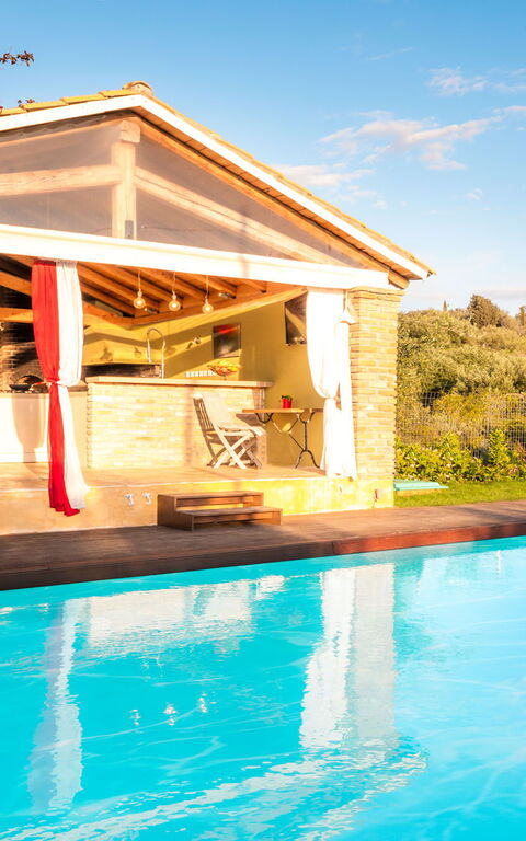 Villa Irida: Piscina