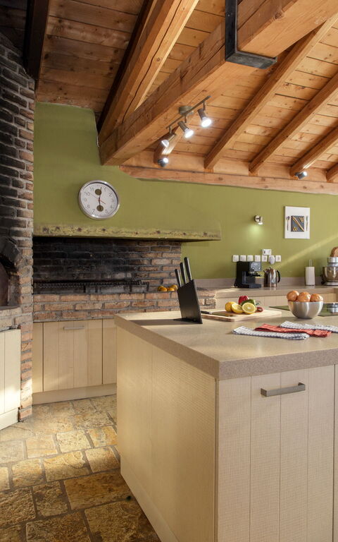 Villa Irida: Cucina, Sala da pranzo, Soggiorno