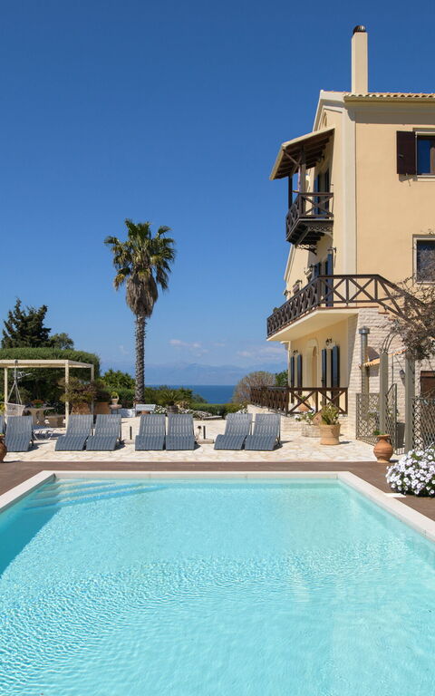 Villa Irida: all'aperto, Esterni, Piscina