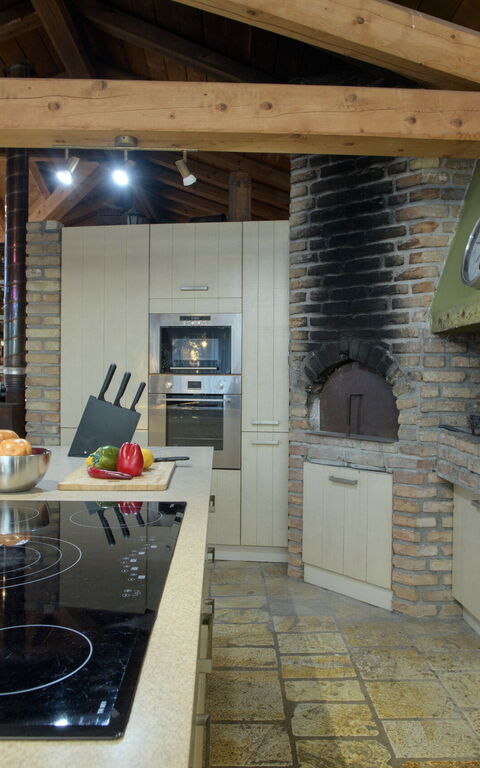 Villa Irida: Cucina, Sala da pranzo, Soggiorno