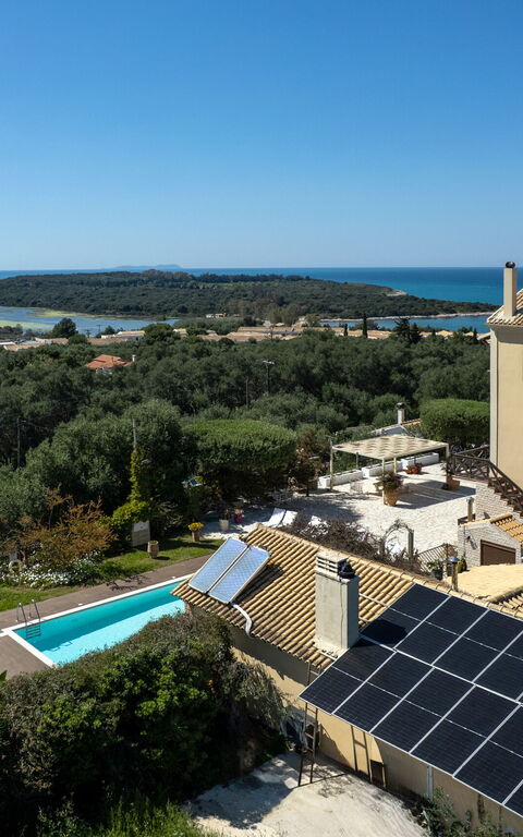Villa Irida: all'aperto, Piscina, Vista Panoramica