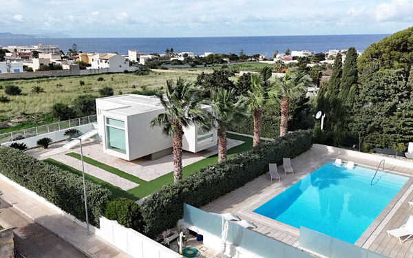 Villa Pizzolungo: all'aperto, Piscina, Vista Panoramica