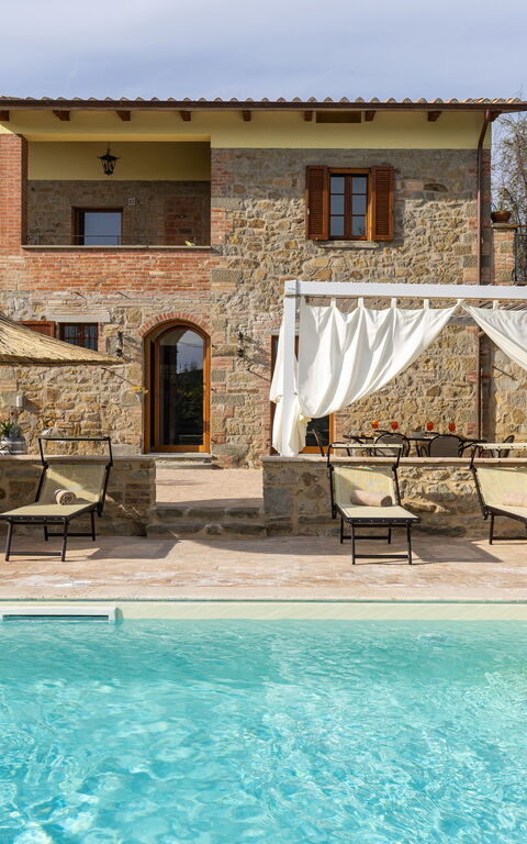 Villa Anna: all'aperto, Esterni