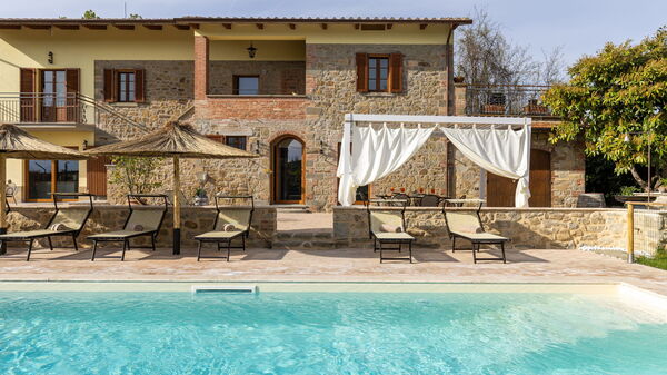 Villa Anna: all'aperto, Esterni