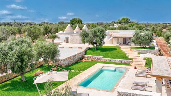 Trulli di Luccio: all'aperto, Esterni, Piscina