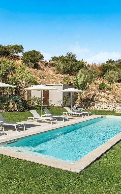 Villa Petite Afrique: all'aperto, Esterni, Giardino, Piscina