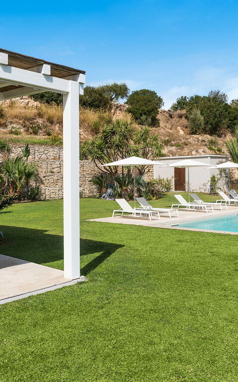 Villa Petite Afrique: all'aperto, Esterni, Giardino, Piscina