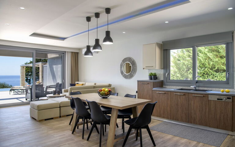 Villa Alkyoni: Cucina, Sala da pranzo