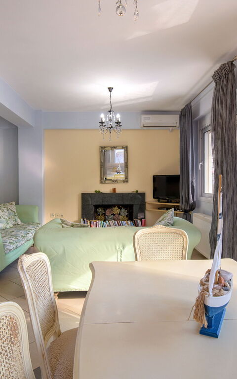 Doctor'S House: Sala da pranzo, Soggiorno