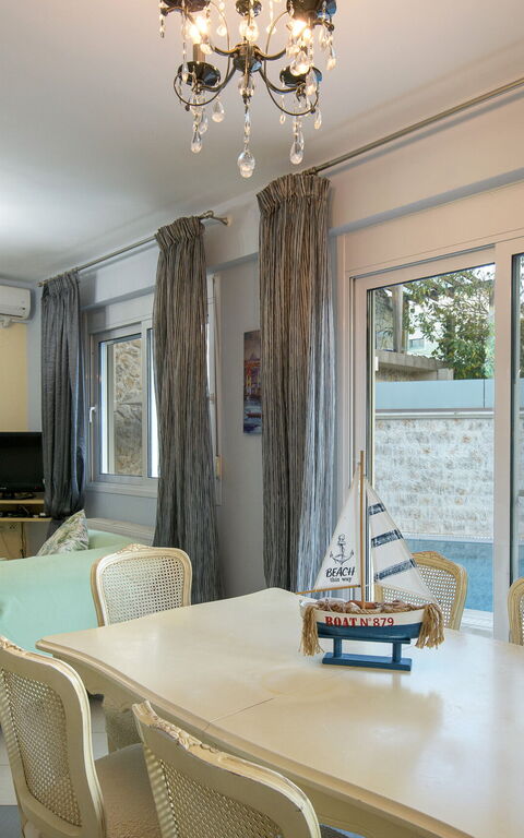 Doctor'S House: Sala da pranzo, Soggiorno