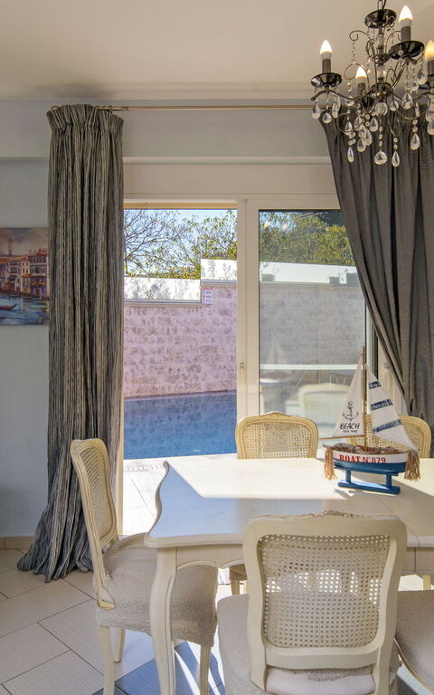 Doctor'S House: Sala da pranzo