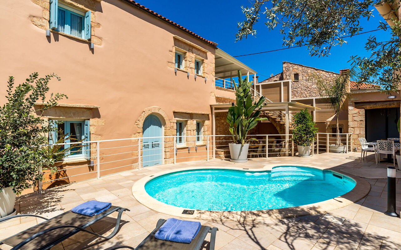 Villa Cava: all'aperto, Esterni, Piscina