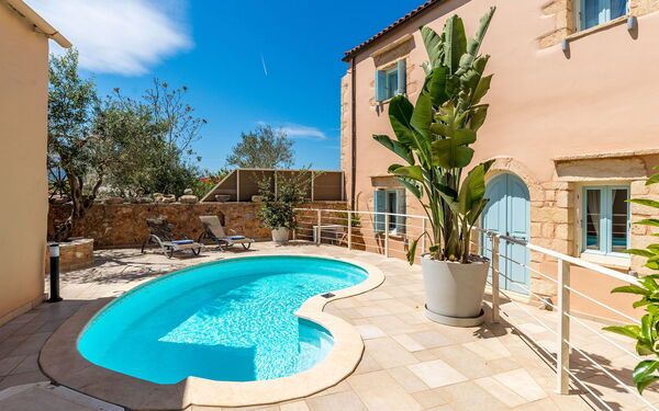 Villa Cava: all'aperto, Esterni, Piscina