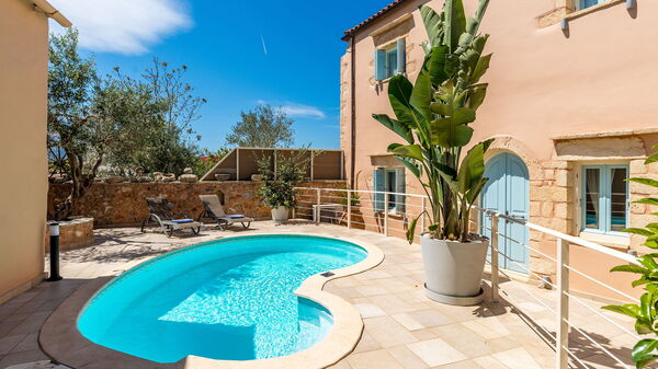 Villa Cava: all'aperto, Esterni, Piscina