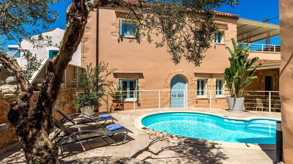 Villa Cava: all'aperto, Esterni, Piscina