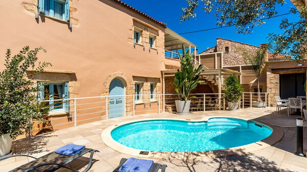 Villa Cava: all'aperto, Esterni, Piscina