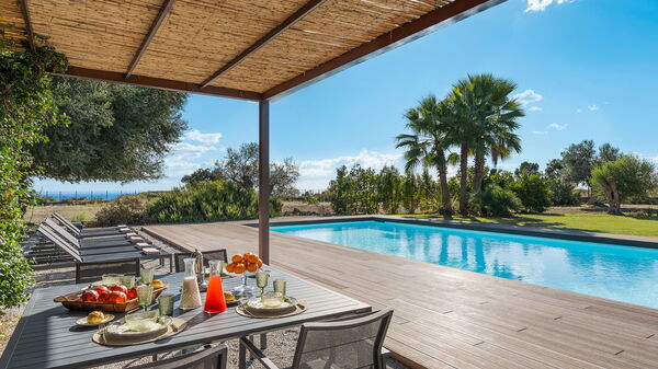 Muna Retreat: all'aperto, Esterni, Piscina