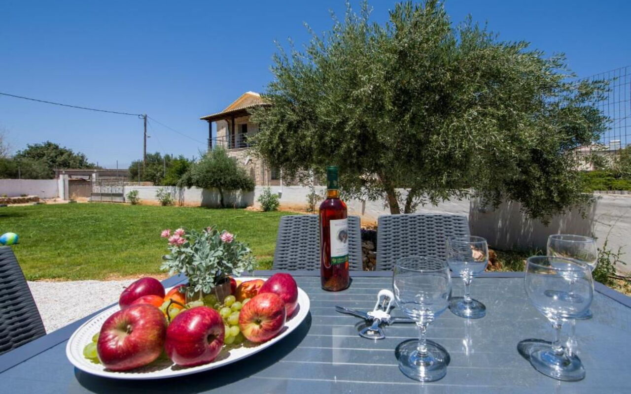 Magnolia: all'aperto, Esterni, Giardino