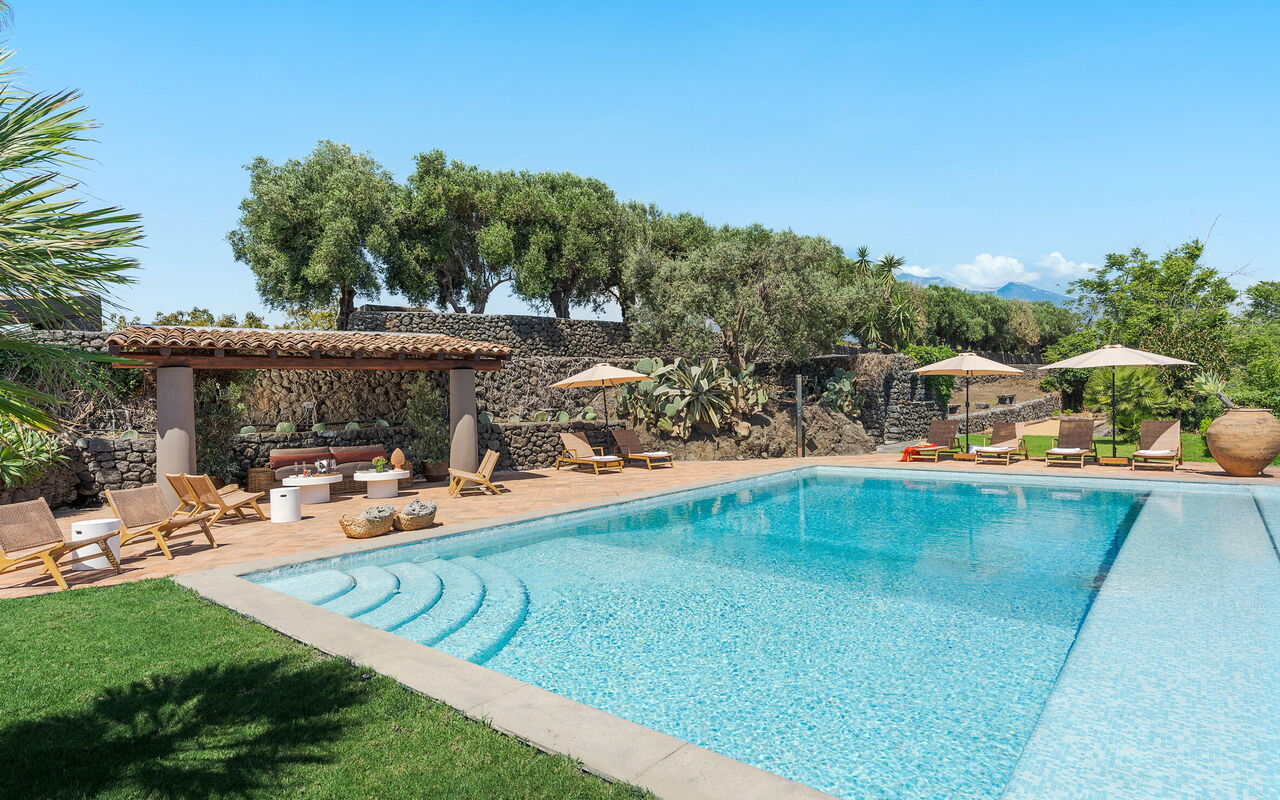 Villa Continella: all'aperto, Esterni, Giardino, Piscina