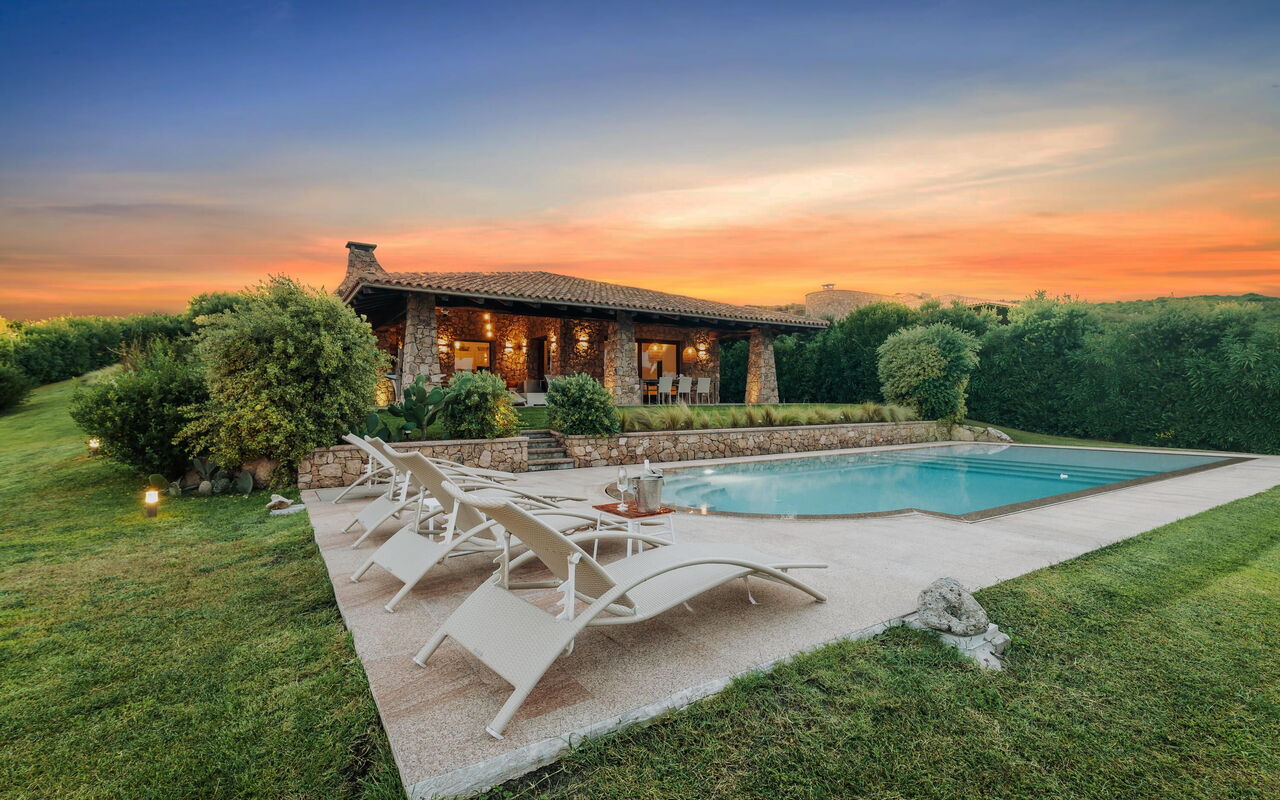 Villa Marinella: Esterni, Piscina