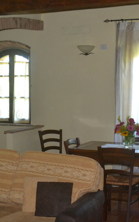 Podere Peteglia: Cucina, Sala da pranzo, Soggiorno