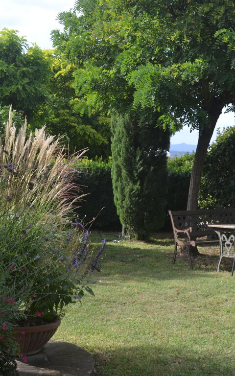 Podere Peteglia: all'aperto, Esterni, Giardino