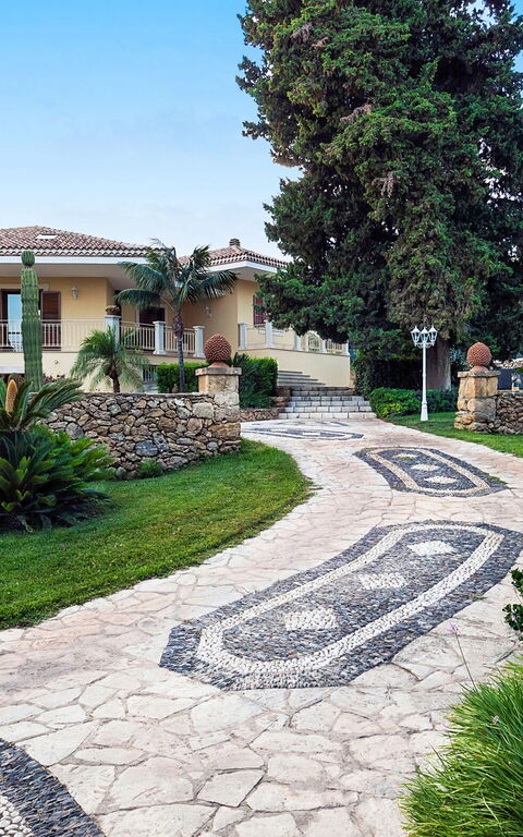 Villa Profumo D'Oriente: all'aperto, Esterni, Giardino