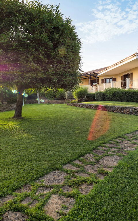 Villa Profumo D'Oriente: all'aperto, Esterni, Giardino