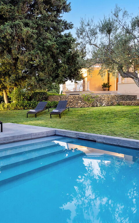 Villa Profumo D'Oriente: all'aperto, Esterni, Giardino, Piscina