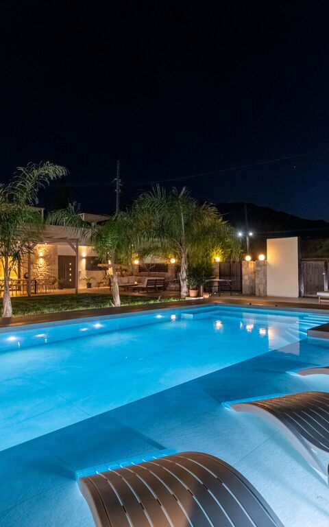 Villa Olympia: all'aperto, Esterni, Piscina