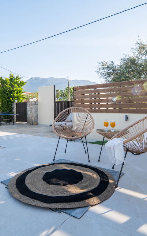 Villa Olympia: all'aperto, Balcone / Terrazza / Patio, Esterni