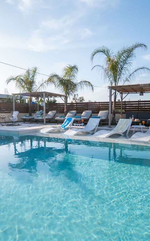 Villa Olympia: all'aperto, Esterni, Piscina