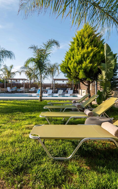 Villa Olympia: all'aperto, Esterni, Giardino