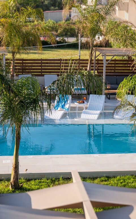 Villa Olympia: all'aperto, Esterni, Piscina