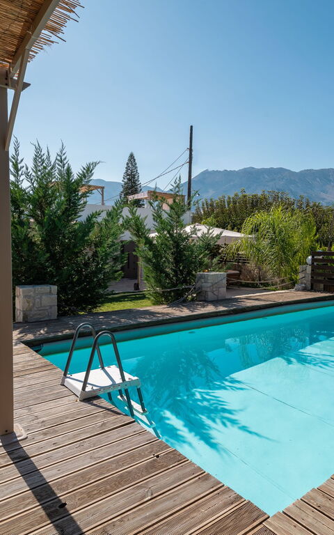 Villa Olympia: all'aperto, Esterni, Giardino, Piscina