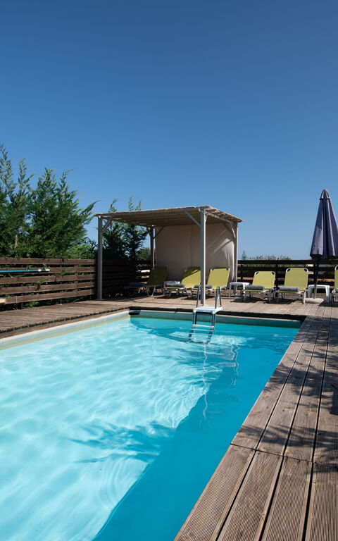 Villa Olympia: Piscina