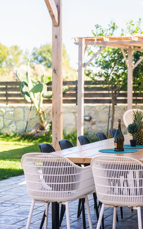 Villa Olympia: all'aperto, Balcone / Terrazza / Patio, Esterni, Giardino