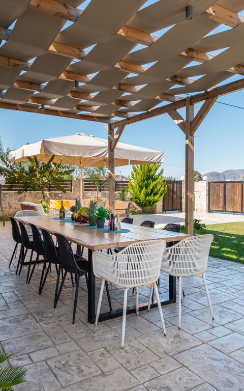 Villa Olympia: all'aperto, Balcone / Terrazza / Patio, Esterni, Giardino