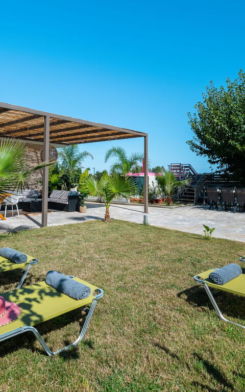 Villa Olympia: all'aperto, Esterni, Giardino