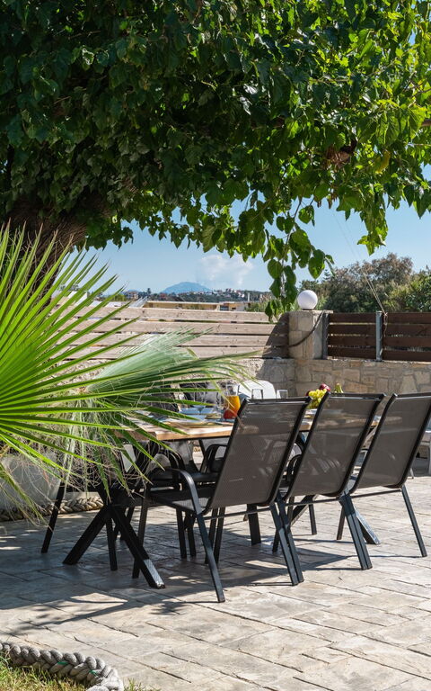 Villa Olympia: all'aperto, Balcone / Terrazza / Patio, Esterni