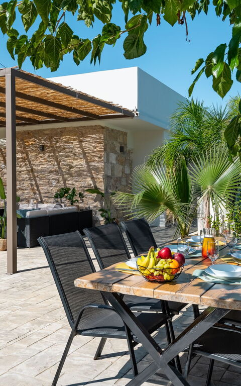 Villa Olympia: all'aperto, Balcone / Terrazza / Patio, Esterni