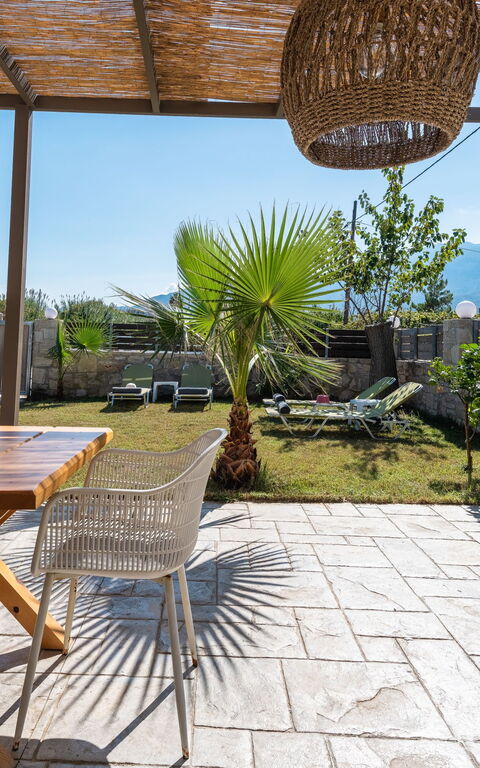 Villa Olympia: all'aperto, Balcone / Terrazza / Patio, Esterni, Giardino