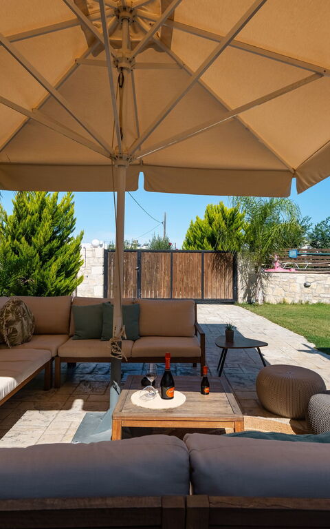 Villa Olympia: all'aperto, Balcone / Terrazza / Patio, Esterni, Giardino